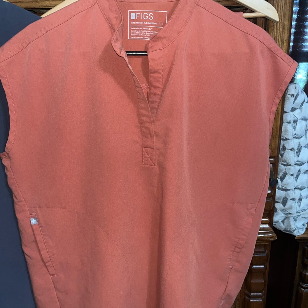 Figs Women's Button Down Shirt in Rust